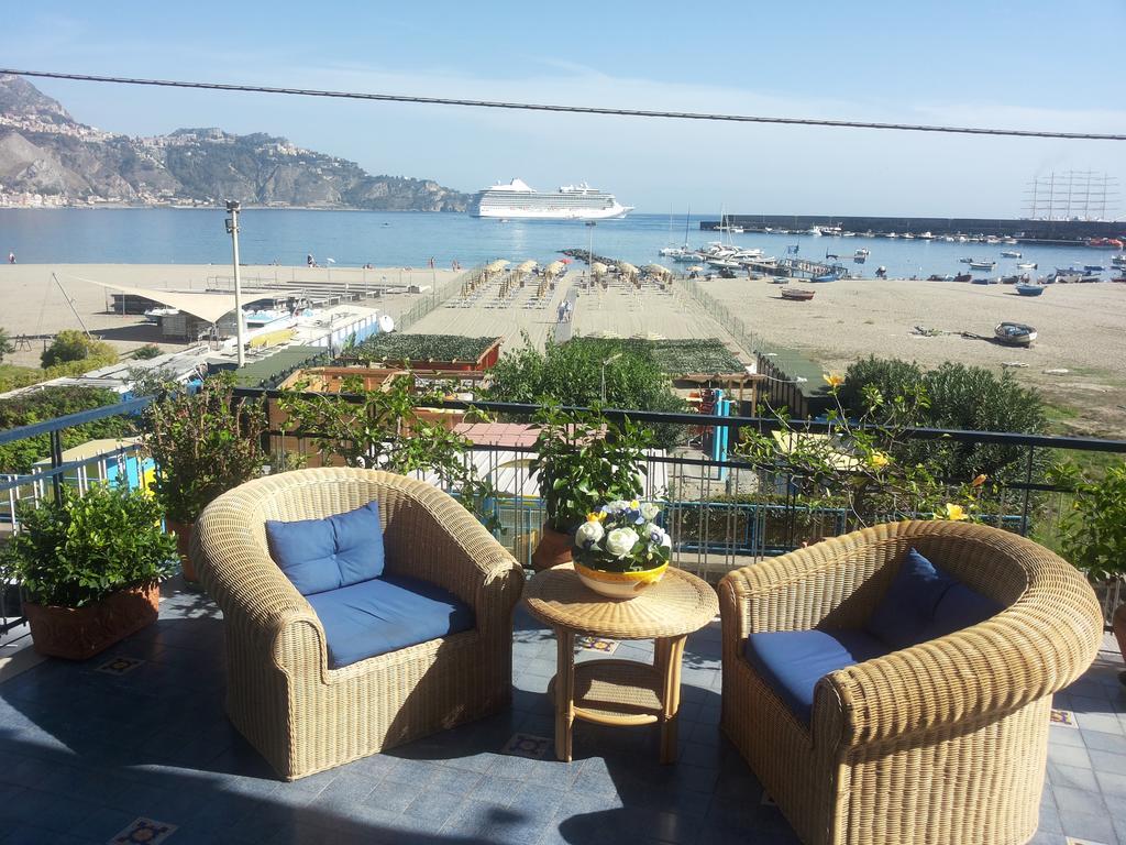 Terrazza Sul Mare Apartment จีอาร์ดีนี นักซอส ห้อง รูปภาพ
