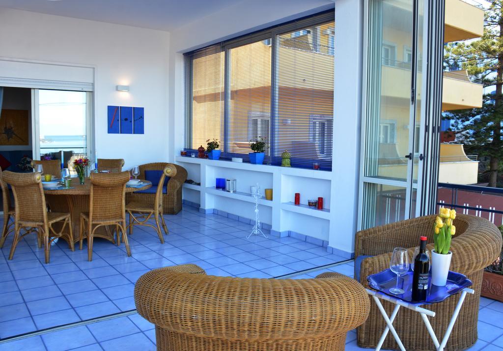Terrazza Sul Mare Apartment จีอาร์ดีนี นักซอส ภายนอก รูปภาพ