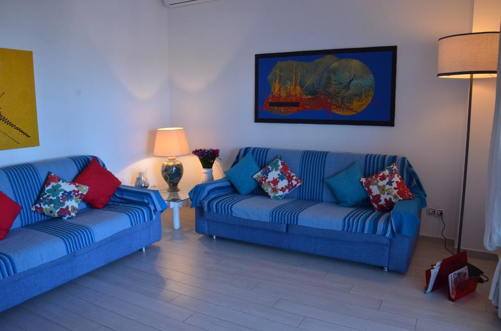 Terrazza Sul Mare Apartment จีอาร์ดีนี นักซอส ภายนอก รูปภาพ