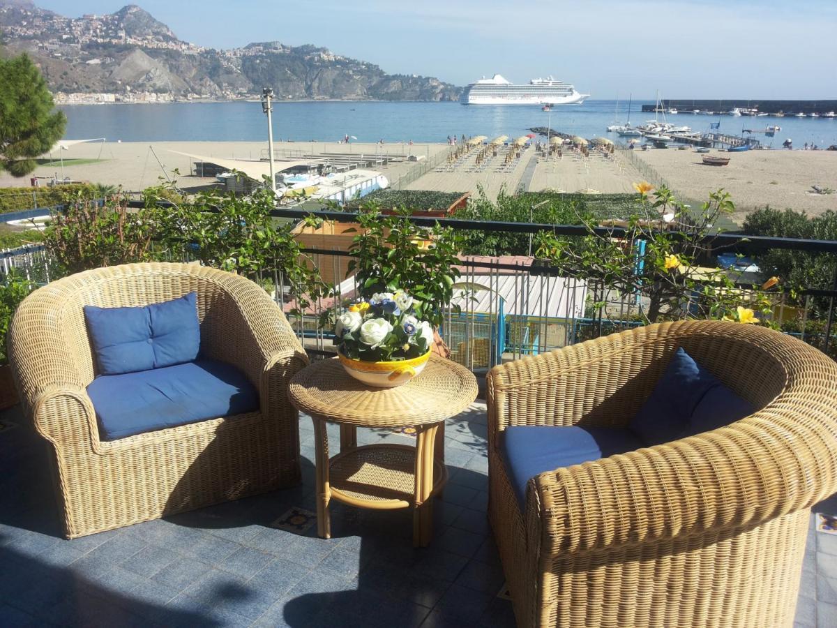 Terrazza Sul Mare Apartment จีอาร์ดีนี นักซอส ห้อง รูปภาพ