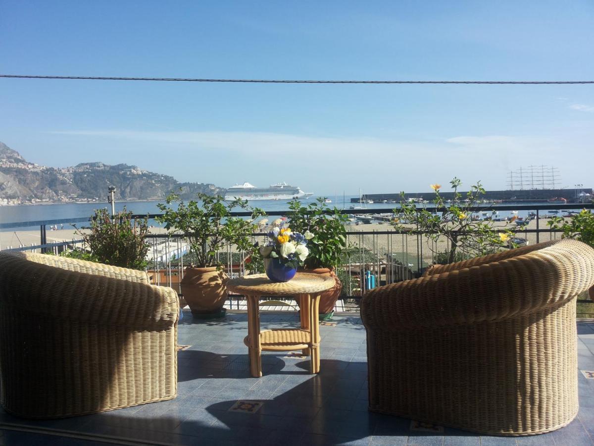 Terrazza Sul Mare Apartment จีอาร์ดีนี นักซอส ห้อง รูปภาพ